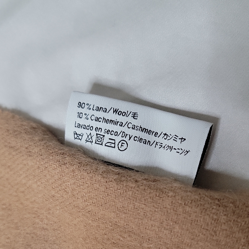 Loewe Camel Scarf with Embossed Leather Pocket - Picture 4 of 4